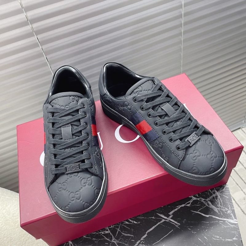 G*u*i casual shoes